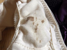 投稿/息子の嫁（28歳）の汚れたパンツ　サンプル画像07